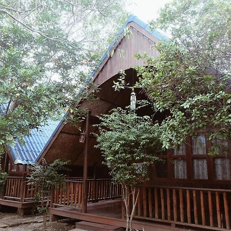 Ruennamyen Resort Amphawa Samut Songkhram Екстериор снимка