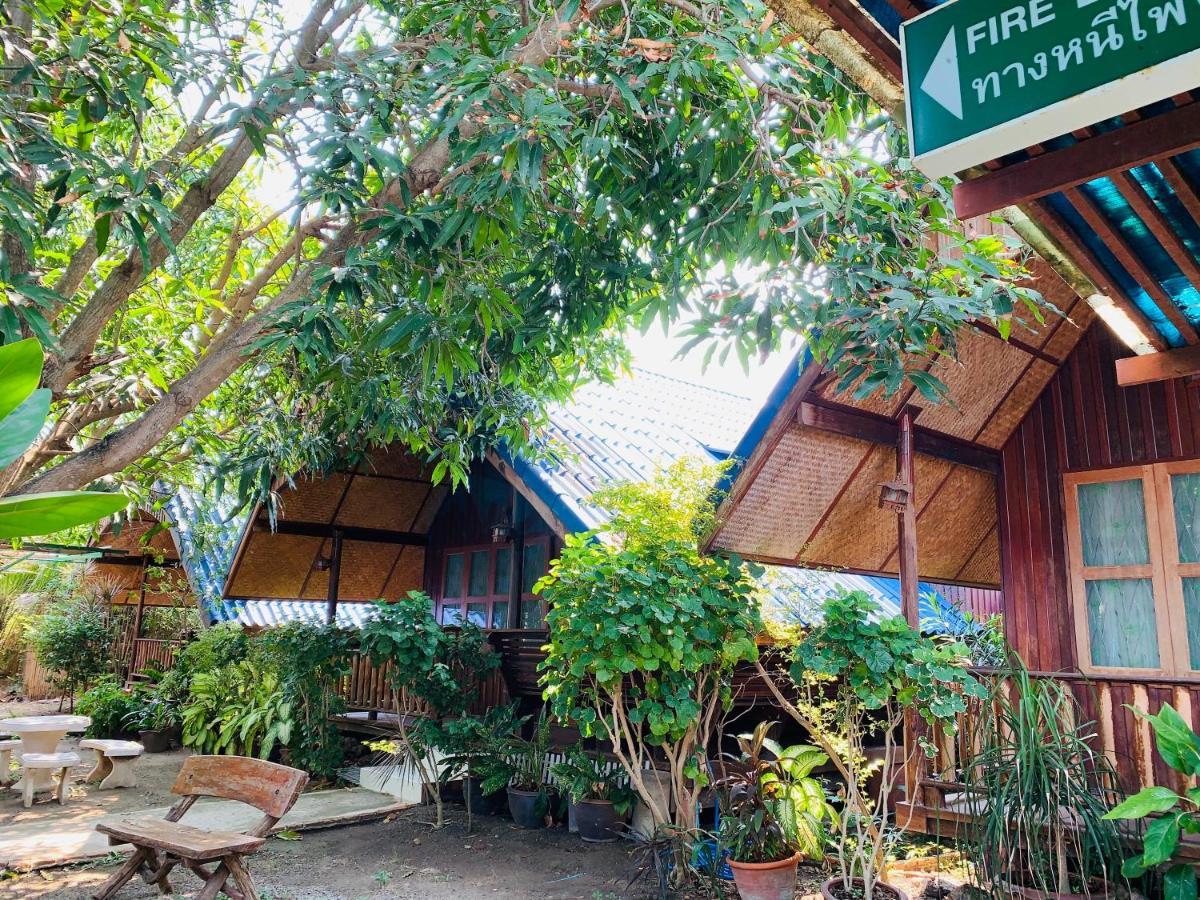 Ruennamyen Resort Amphawa Samut Songkhram Екстериор снимка