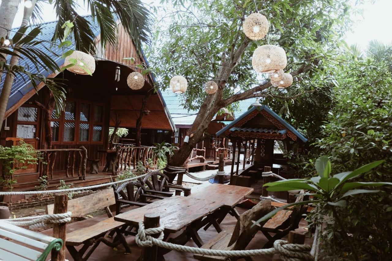 Ruennamyen Resort Amphawa Samut Songkhram Екстериор снимка