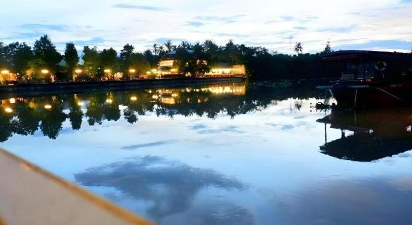 Ruennamyen Resort Amphawa Samut Songkhram Екстериор снимка