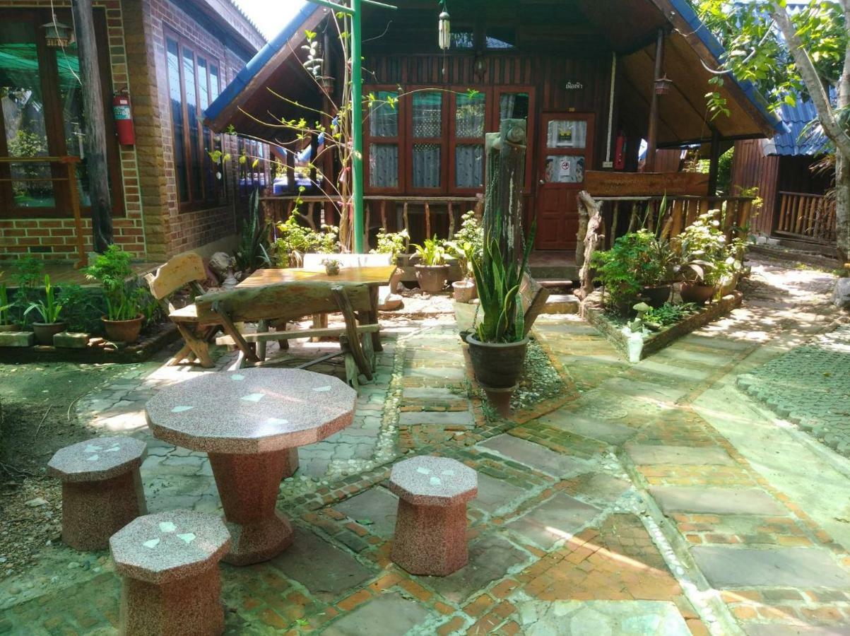Ruennamyen Resort Amphawa Samut Songkhram Екстериор снимка